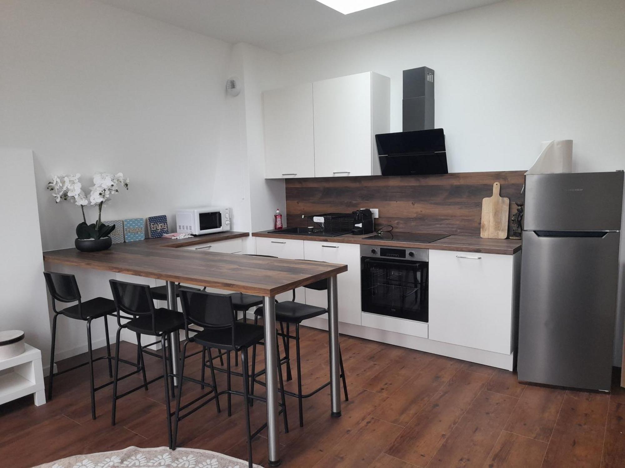 Appart Dans Petit Chateau En Centre Ville Lagny-sur-Marne Luaran gambar